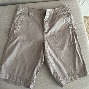 Aeropostale Mens Grey Shorts, Size 28